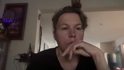 Snapshot of goddesszofia chatting on April 7, 11:10 am goddesszofia online show from April 7, 11:10 am