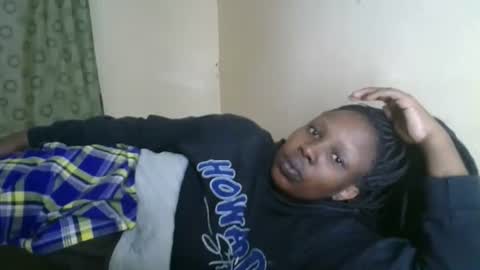 Snapshot of godes_tina chatting on December 21, 7:04 am godes_tina online show from December 21, 7:04 am