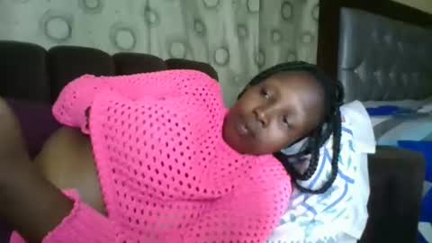 Snapshot of godes_tina chatting on January 16, 6:56 pm godes_tina online show from January 16, 6:56 pm