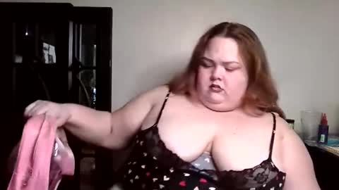 Snapshot of godessisabella chatting on February 12, 4:00 pm godessisabella online show from February 12, 4:00 pm