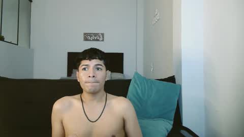Snapshot of godiegogo_latinboy chatting on March 7, 3:09 pm Diego online show from March 7, 3:09 pm