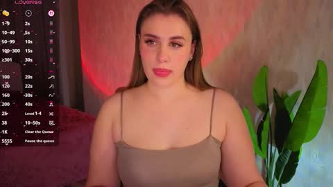 Snapshot of goga_li chatting on February 27, 9:59 pm Lilya online show from February 27, 9:59 pm