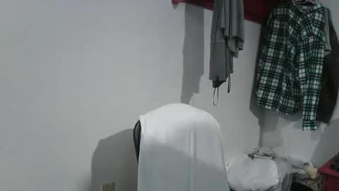 Snapshot of goinwild8900 chatting on December 26, 6:52 am goinwild8900 online show from December 26, 6:52 am