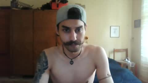 Snapshot of golck25 chatting on July 19, 8:18 am golck25 online show from July 19, 8:18 am
