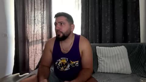 Snapshot of gold_alpha_boy chatting on November 2, 9:00 am gold_alpha_boy online show from November 2, 9:00 am