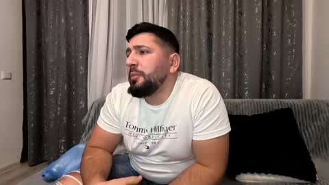 Snapshot of gold_alpha_boy chatting on November 19, 6:30 pm gold_alpha_boy online show from November 19, 6:30 pm