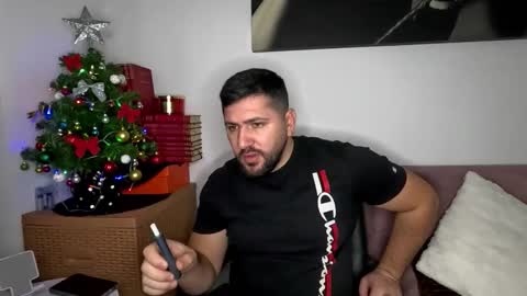 Snapshot of gold_alpha_boy chatting on December 1, 10:42 am gold_alpha_boy online show from December 1, 10:42 am