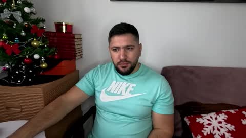 Snapshot of gold_alpha_boy chatting on December 5, 9:29 am gold_alpha_boy online show from December 5, 9:29 am