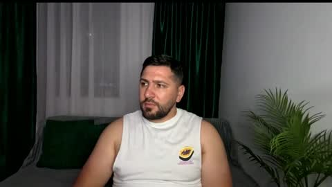 gold_alpha_boy online show from June 26, 7:18 pm