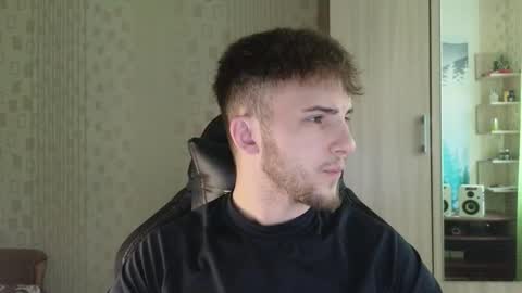 Golden boyyy21 online show from March 27, 12:05 pm