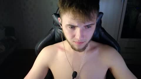 Golden boyyy21 online show from April 6, 9:38 pm