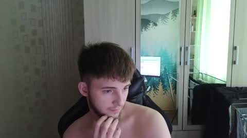 Golden boyyy21 online show from April 19, 8:57 am