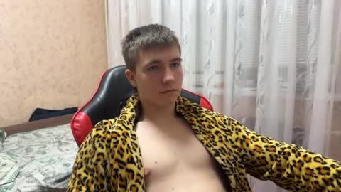 Snapshot of golden_flash chatting on November 30, 6:56 pm golden flash online show from November 30, 6:56 pm