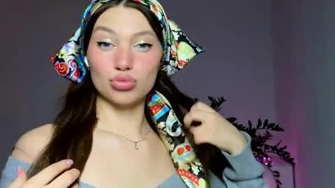 Flora online show from April 13, 8:03 pm