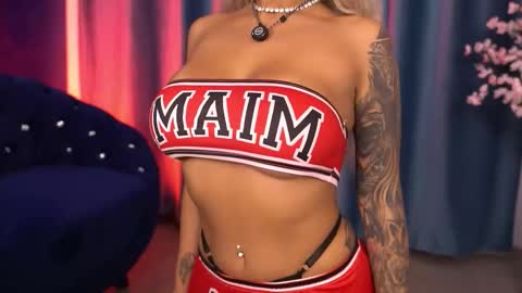 Snapshot of goldenamberx chatting on November 22, 6:12 am GoldenAmberX online show from November 22, 6:12 am