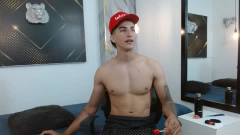   online show from April 7, 7:14 pm