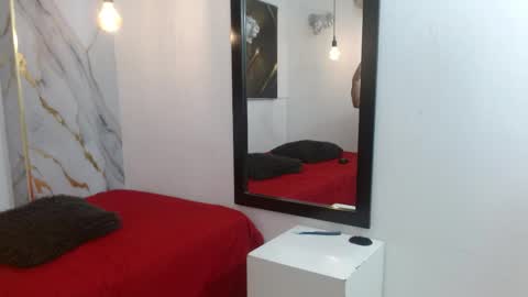   online show from April 16, 7:25 pm