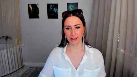 Olivia online show from March 22, 3:32 am