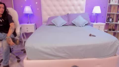 Snapshot of goldentemptation_ chatting on February 26, 7:46 pm goldentemptation_ online show from February 26, 7:46 pm