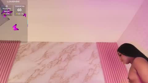 goldilockss15 online show from November 18, 3:12 am