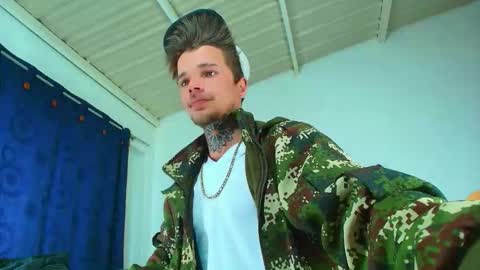 Goldy Loyal93 online show from September 14, 10:42 pm