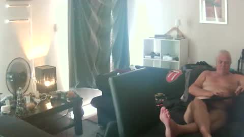 goldyguy011 online show from February 4, 1:11 am