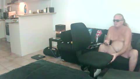 goldyguy011 online show from June 4, 11:05 am