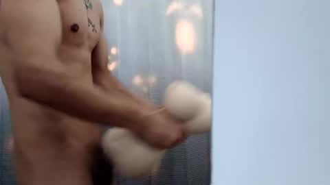 Snapshot of gomezxx620 chatting on October 28, 2:15 am gomezxx620 online show from October 28, 2:15 am