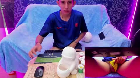 Snapshot of gomita_angel chatting on February 8, 9:04 pm angel online show from February 8, 9:04 pm