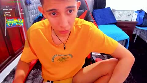 angel black online show from December 4, 8:39 pm