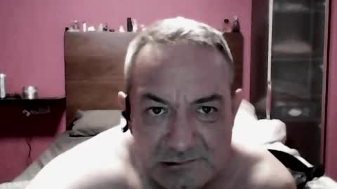 Snapshot of gonzalo1977gonza chatting on June 12, 4:28 pm gonzalo1977gonza online show from June 12, 4:28 pm