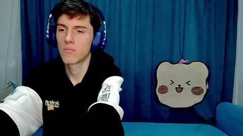 Luca online show from April 16, 11:11 am