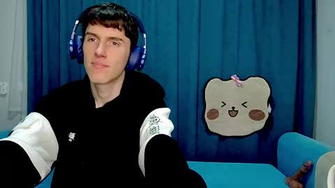 Luca online show from April 19, 2:38 pm