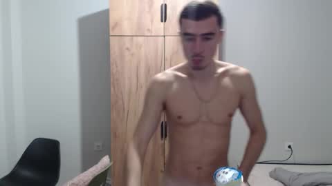 Snapshot of goodgg229975 chatting on November 18, 2:54 pm goodgg229975 online show from November 18, 2:54 pm