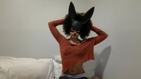 Snapshot of goodgirlmae chatting on March 3, 3:56 am maeeo online show from March 3, 3:56 am