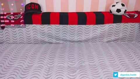 Snapshot of gordonhunt chatting on December 14, 3:04 pm Gordon Hunt online show from December 14, 3:04 pm