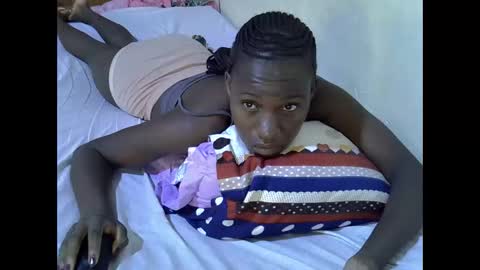 Snapshot of gorgeous_maya1 chatting on December 17, 3:34 am gorgeous_maya1 online show from December 17, 3:34 am