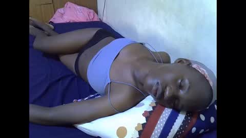 Snapshot of gorgeous_maya1 chatting on December 23, 5:16 am gorgeous_maya1 online show from December 23, 5:16 am