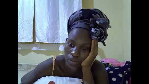 Snapshot of gorgeous_maya1 chatting on January 6, 8:12 pm gorgeous_maya1 online show from January 6, 8:12 pm