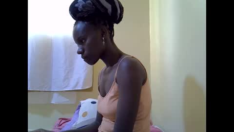 Snapshot of gorgeous_maya1 chatting on January 7, 8:17 am gorgeous_maya1 online show from January 7, 8:17 am