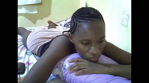 Snapshot of gorgeous_maya1 chatting on February 5, 10:09 am gorgeous_maya1 online show from February 5, 10:09 am