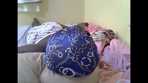 Snapshot of gorgeous_maya1 chatting on March 29, 1:22 pm gorgeous_maya1 online show from March 29, 1:22 pm