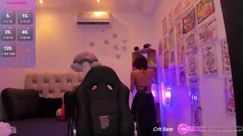 Snapshot of gorgeous_t chatting on January 27, 8:07 pm i am Jessi I love animals and drawing I hope to get along with everyone. XOXO online show from January 27, 8:07 pm