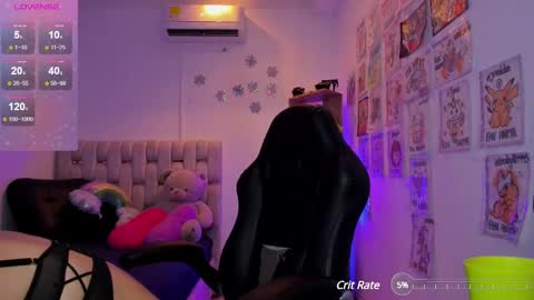 Snapshot of gorgeous_t chatting on February 25, 8:09 pm i am Jessi I love animals and drawing I hope to get along with everyone. XOXO online show from February 25, 8:09 pm