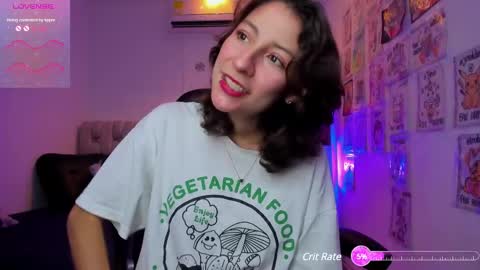 Snapshot of gorgeous_t chatting on February 26, 8:00 pm i am Jessi I love animals and drawing I hope to get along with everyone. XOXO online show from February 26, 8:00 pm