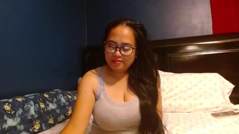 Snapshot of gorgeouslyn09 chatting on November 12, 10:41 pm gorgeouslyn09 online show from November 12, 10:41 pm