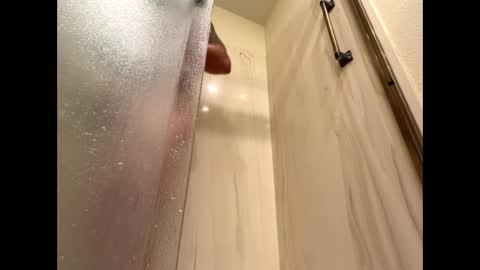 Snapshot of gorillajoe602 chatting on September 9, 1:49 am gorillajoe602 online show from September 9, 1:49 am