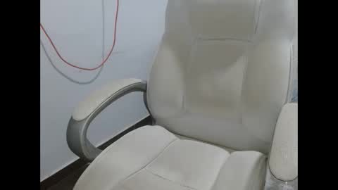 Andres online show from November 21, 7:01 pm