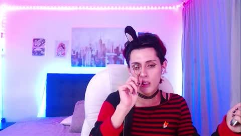 Snapshot of goth_minerva chatting on January 8, 1:46 pm goth_minerva online show from January 8, 1:46 pm