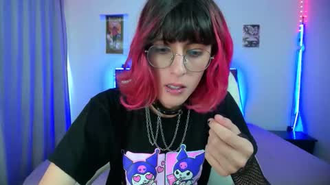 Snapshot of goth_minerva chatting on January 11, 1:38 pm goth_minerva online show from January 11, 1:38 pm